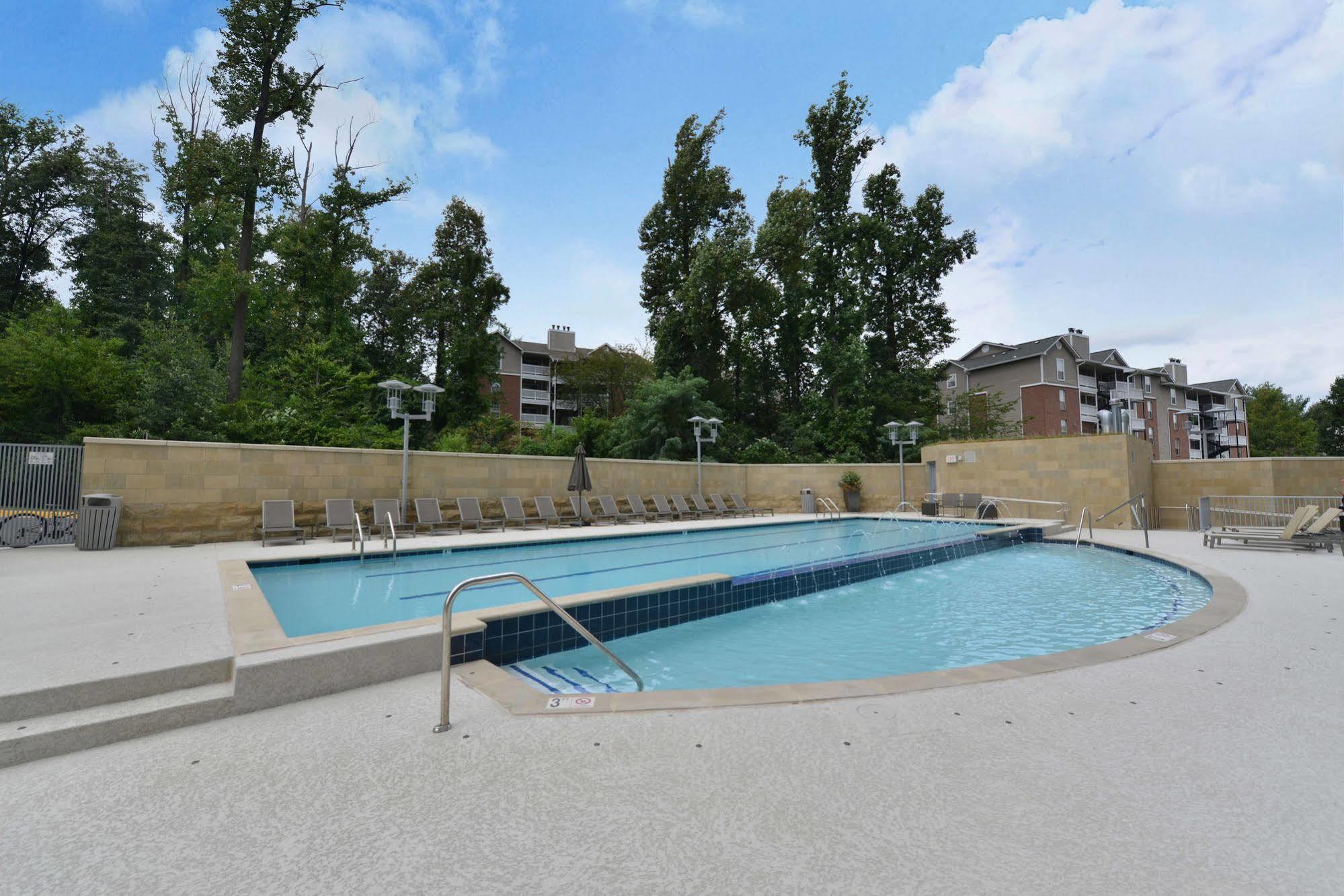 Hotel Ovation At Park Crest By Bridgestreet Tysons Corner Exterior foto